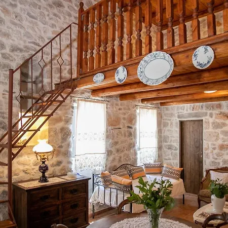 Light Stone & History-mani Traditional Stone House *